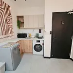 Kl Creamy Tiny 2R1B Home 爆款奶油风小宅